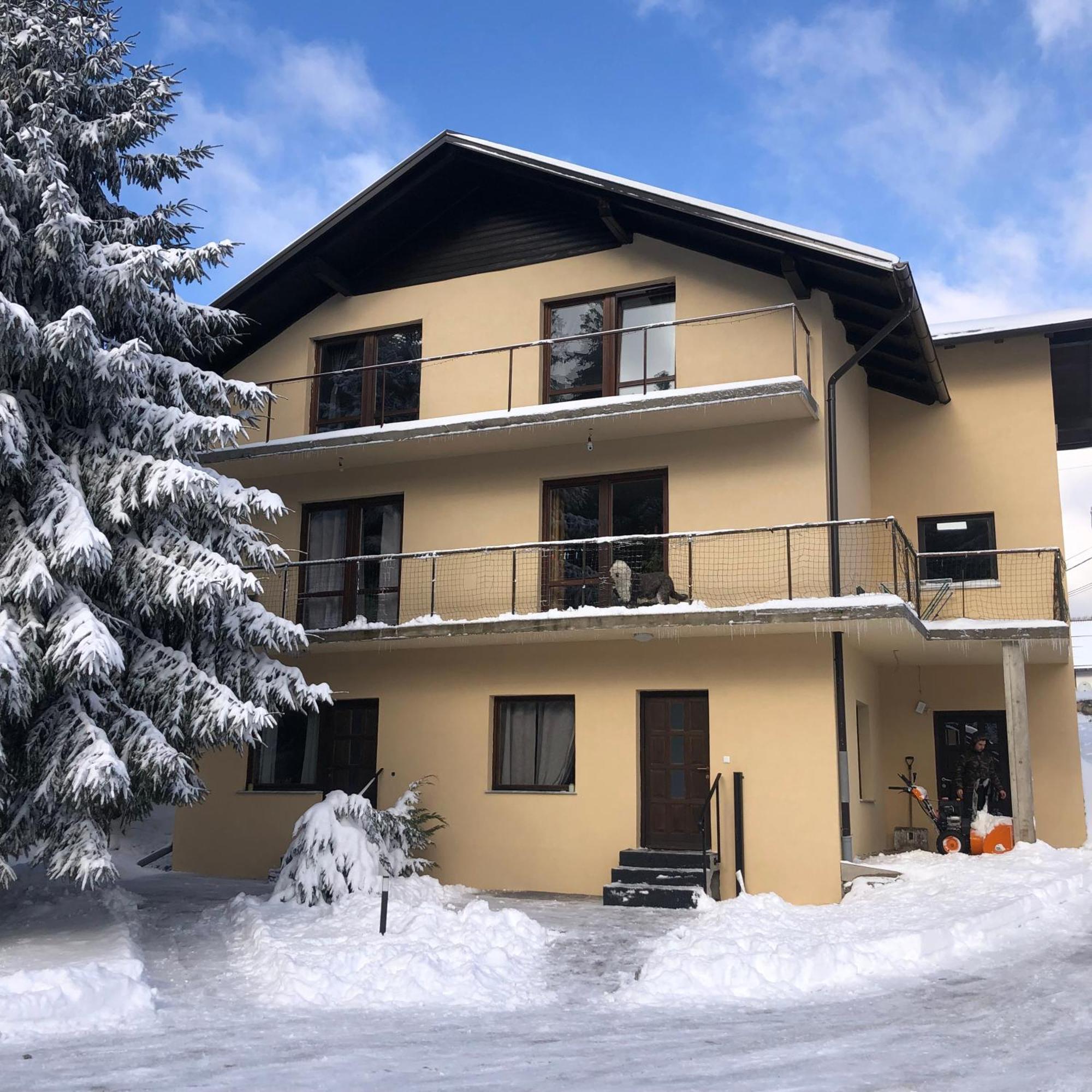 Vukman Apartment *