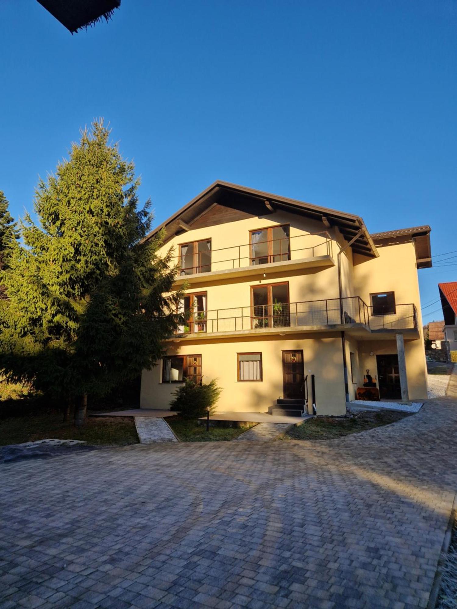 Vukman Apartment *